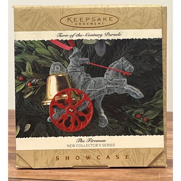 1995 HALLMARK SHOWCASE ORNAMENT QK1027 THE FIREMAN TURN OF THE CENTURY PARADE - Picture 1 of 11